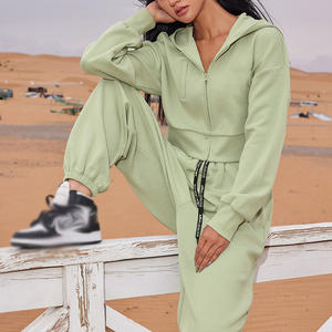 Personnalisé Été Casual Survêtement 2 Pièces Femme, Ensemble Court Femmes Costume Plissé Dames Ensembles/ - Product Image 4