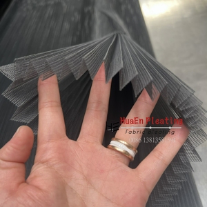 Nueva máquina plisadora de 3000mm de la fábrica Changzhou HuaEn, mosquitera para uso doméstico, malla perforada para mosquitos - Product Image 5