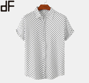 T-shirt da <span class=keywords><strong>uomo</strong></span> 2023 estate all'ingrosso con Design Casual a pois nero 100% in cotone, ultima collezione - Product Image 2