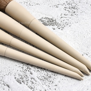 DailyQueen Nouveau Ensemble de 15 pinceaux de maquillage professionnels en poils synthétiques <span class=keywords><strong>marron</strong></span> avec manches en bois, haute qualité, personnalisable avec logo, vente en gros pour le visage - Product Image 5