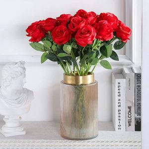 Vente flash - Roses artificielles à longues tiges en soie - Roses rouges - Fleurs pour la maison - Décorations de Noël - Mariage - Saint-Valentin - Product Image 2
