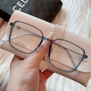 Monturas de Gafas de Titanio 9887, Rectangulares, Diseño Artístico, Ligeras, Unisex, Lentes Asféricas, Lentes Acrílicas - Product Image 5