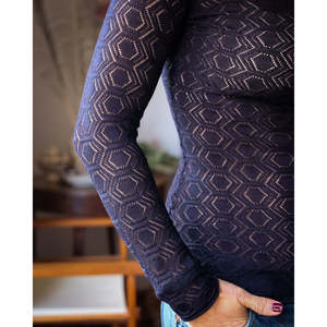 Maglione da Donna con Collo Tondo in Lana e Pizzo Diamantato, Lavabile in Lavatrice, Elegante e Resistente - Product Image 1