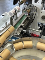 Machine de découpe rotative entièrement automatique, vitesse de 220 m/min, largeur de travail 350-570 mm, découpeuse pour étiquettes autocollantes imprimées