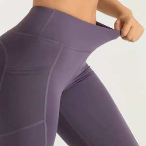 Pantalones Deportivos de Yoga de Cintura Alta para Mujer, con Logotipo Personalizado y Colorido, Efecto Push-Up, Bolsillos Laterales de Malla sin Costuras, 7/8 - Product Image 1