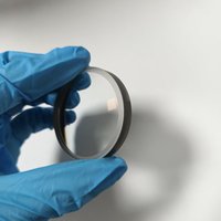 Lentille convexe achromatique doublet en verre BK7 Crown-Flint avec revêtement antireflet large bande OEM pour capteur d'imagerie couleur