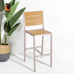चीन कारखाने थोक बार फर्नीचर लकड़ी Barstools उच्च कुर्सी के लिए रसोई बार मल उच्च पैर बार कुर्सी