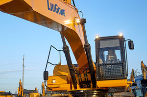 Potente Excavadora de 33 Toneladas 933EHD con Motor de Alta Potencia para Operaciones de Minería y Canteras Exiguos - Product Image 3