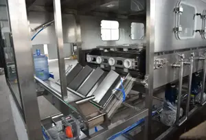 Macchina riempitrice automatica per il riempimento di bottiglie da 5 galloni