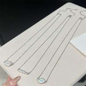 Collier en perles de forme baroque Zhizhen Tamsui, chaîne de clavicule, bouton, petite barre argentée ou en or 14 carats, barre carrée, choix libre - Product Image 1