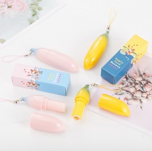 Cartone animato carino tubo di rossetto giallo rosa a forma di Banana 12.1mm bella scatola di <span class=keywords><strong>balsamo</strong></span> per le <span class=keywords><strong>labbra</strong></span> ABS 3.5g imballaggio cosmetico vuoto - Product Image 2