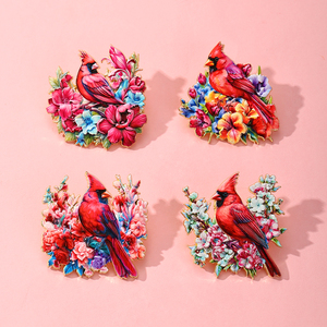Broches en émail personnalisées à thème floral cardinal du Nord, directement de l'usine - Badges ODM OEM à thème oiseau rouge et fleurs - Product Image 1