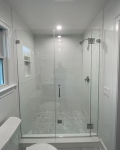 Porte de <span class=keywords><strong>douche</strong></span> en verre italien de luxe de haute qualité avec porte-serviettes Écran de baignoire pivotant populaire pour salle de bain - Product Image 5