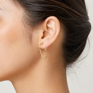 Boucles d'oreilles créoles ovales fines en acier inoxydable plaqué or 14K sous vide, bijoux linéaires minimalistes - Product Image 5