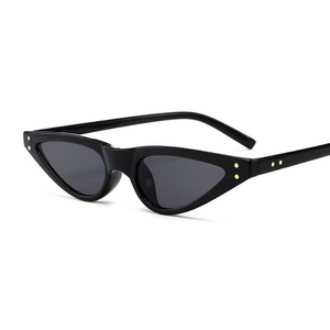 Oeil de chat Rivet Lunettes De Soleil Pour Femmes Rétro Triangulaire Lunettes De Marque Classique des années 90 Petites Nuances - Product Image 1