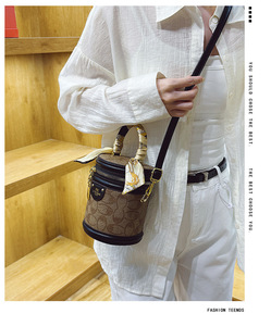 <span class=keywords><strong>Sac</strong></span> à main de luxe pour femmes, modèle 2026, <span class=keywords><strong>sac</strong></span> seau en cuir PU avec doublure en fibre de polyester de luxe, style tendance - Product Image 6