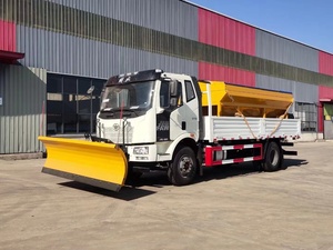 Vendita calda <span class=keywords><strong>usato</strong></span> FAW SHACMAN 4*2 efficiente <span class=keywords><strong>camion</strong></span> di rimozione della neve 3.3m <span class=keywords><strong>spazzaneve</strong></span> montato 8cbm Sale spargisale componenti di base del motore - Product Image 4