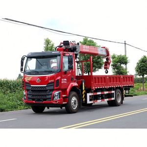 Dongfeng 4*2 Lifting Transport Truck Fitted with Changxing 8-ton Telescopic Boom, Strong <b>Power</b> Output, Quick Acceleration - Product Image 5