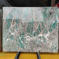Columna Romana de Mármol Verde Natural Tallada a Mano, Acabado Pulido Personalizado para Decoraciones Arquitectónicas del Hogar