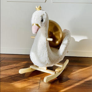 रॉकिंग घोड़े की ठोस लकड़ी और प्लग पर बच्चों की सवारी - Product Image 4