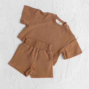 All'ingrosso t-Shirt estiva in tinta unita oversize e Set <span class=keywords><strong>corti</strong></span> <span class=keywords><strong>per</strong></span> ragazzi e ragazze maglia di cotone Top Shorts larghi Set 2 pezzi - Product Image 6