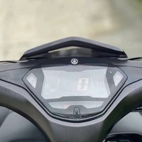 Scooter Yamaha NVX 155cc importé, à injection électronique, refroidi par eau, avec freins à disque avant et arrière, vitesse maximale >80 km/h