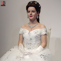 Kunstmuseum-Kollektion Handgefertigte Harz-Kunstfigur Robuste Langlebige Deutsche Prinzessin Lebensgroße Silikonfigur zum Verkauf