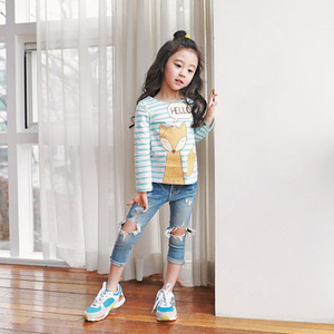 Hauts pour enfants de haute qualité, nouveaux hauts de créateur pour filles avec des images western et des imprimés animaliers - Product Image 2