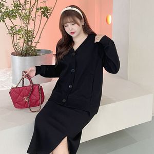 Conjunto de Suéter Rosa para Mujer Runqi, Cárdigan con Cuello en V y Falda Elástica de Cintura Alta, Talla Grande, Ropa de Punto para Otoño - Product Image 2