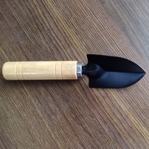 Ensemble d'outils de jardinage en trois pièces avec manche en bois <span class=keywords><strong>pour</strong></span> ameublir la terre, cultiver les légumes et entretenir les jardins à domicile - Product Image 6