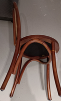 Chaise de restaurant en cuir PU au design industriel, durable, facile à nettoyer et écologique, pour usage commercial.