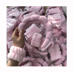 Mauri Lot <span class=keywords><strong>de</strong></span> 3 Bandeaux <span class=keywords><strong>de</strong></span> Spa et Maquillage en Tissu, Antidérapants, Éponge Volumineuse, Effet <span class=keywords><strong>Bulle</strong></span> Torsadée, pour le Lavage du Visage, pour Femme - Product Image 1