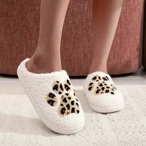 Chaussons unisexes en fourrure à imprimé léopard, pour l'automne et l'hiver, chauds, antidérapants, résistants à l'usure, semelle intermédiaire en EVA respirante, doublure en peluche - Product Image 3