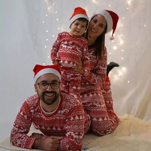 Nouvelle tendance : Ensemble de vêtements pour femmes, maman, papa, bébé fille, bébé garçon, Nouvel An, mère et fille, pyjamas de Noël assortis en coton pour la famille - Product Image 4