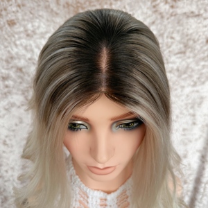 Topper per capelli umani vergini europei 100% non trattati, realistici e di tendenza, per donna, base mono 5x6, ondulati, biondo cenere - Product Image 3