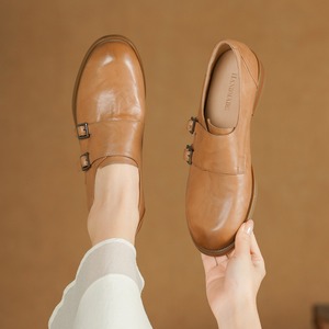 Chaussures en cuir à rivets pour femmes, style rétro, petites chaussures en cuir, nouveau design, talon profond, semelle plate - Product Image 4