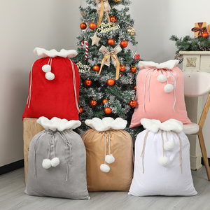 Grande Sacca Regalo in Velluto con Coulisse, Bordo in Finta Pelliccia Bianca, Chiusura con Pompon, Sacca di Babbo Natale con Cordino Intrecciato - Product Image 2