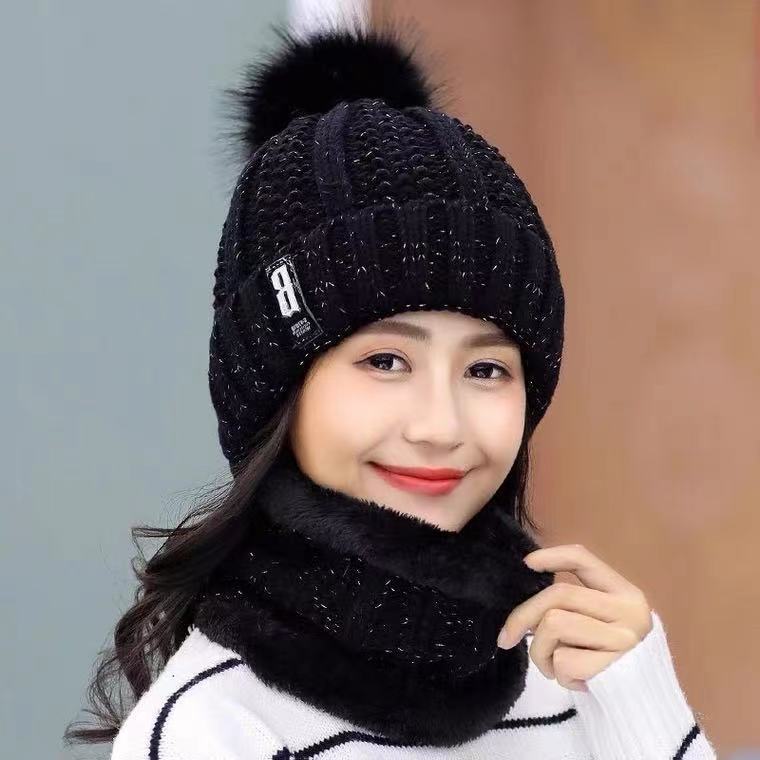 Écharpe chapeau noir
