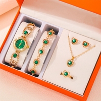 Ensemble de bijoux de luxe doré pour femme : Montre-bracelet tendance, bague, collier, boucles d'oreilles et bracelet en strass