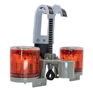 Feu de signalisation solaire LED HQS-N20 rouge à double tête 254 mm en aluminium pour la sécurité routière - Product Image 2