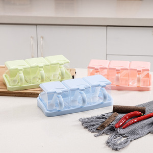 Set di Contenitori per Condimenti da Cucina 3-in-1 in Plastica con Supporto e Cucchiaio per <span class=keywords><strong>Sale</strong></span>, Pepe, <span class=keywords><strong>Zucchero</strong></span> ed Erbe Aromatiche - Product Image 2