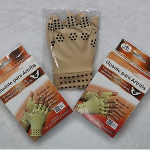 Guantes de medio dedo color piel con terapia magnética para apoyo en la rehabilitación - Product Image 2