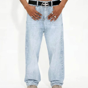 Jean décontracté bleu ciel pour homme en denim 100 % coton 13 oz de haute qualité, coupe droite classique, teint uni, délavage clair, fabriqué au Pakistan - Product Image 1