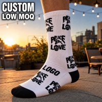 Chaussettes athlétiques personnalisées blanches style streetwear avec imprimé Peace Love et LOGO sur le dessus du pied pour festival de musique et usage quotidien