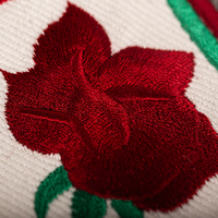 Écusson de broderie de roses découpé en tissu sergé personnalisé