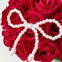 Bouquet de Mariage Chinois Artificiel Rose Rouge pour Robe de Cérémonie Demoiselle d'honneur Cérémonie Adulte