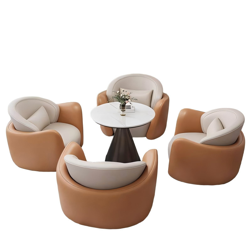 Une table et quatre chaises (orange et blanc cassé)