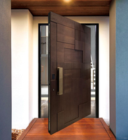 Porte pivotante en bois naturel minimaliste moderne avec bande métallique horizontale, prévention des incendies, taille/couleur personnalisées pour entrée de villa