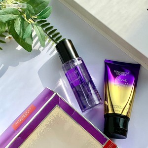 Spray de Perfume Ecológico - Aroma Floral Frutal Fresco de Larga Duración, Spray Corporal de Uso Diario, Spray para Baño y Cuerpo, Venta al por Mayor - Product Image 1