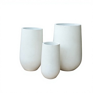 Ensemble de 3 jardinières en béton fibreux blanc et gris antique, légères, pour l'aménagement paysager extérieur - Product Image 1